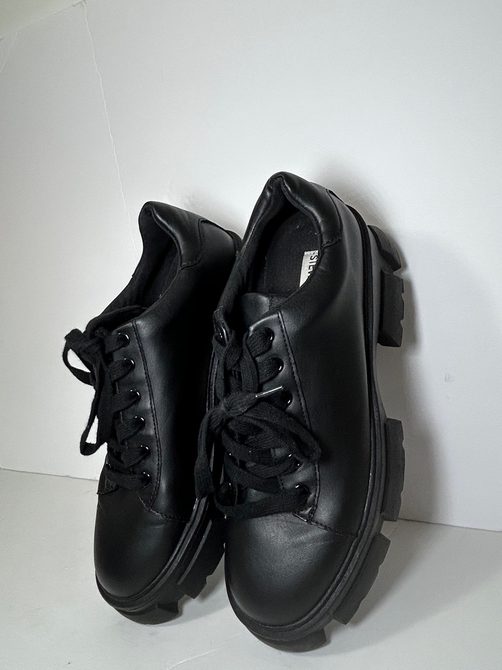Steve Madden Black Lug-Sole Derby Shoes